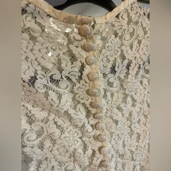 Vintage Elegant White Lace Dress - Picture 4 of 6